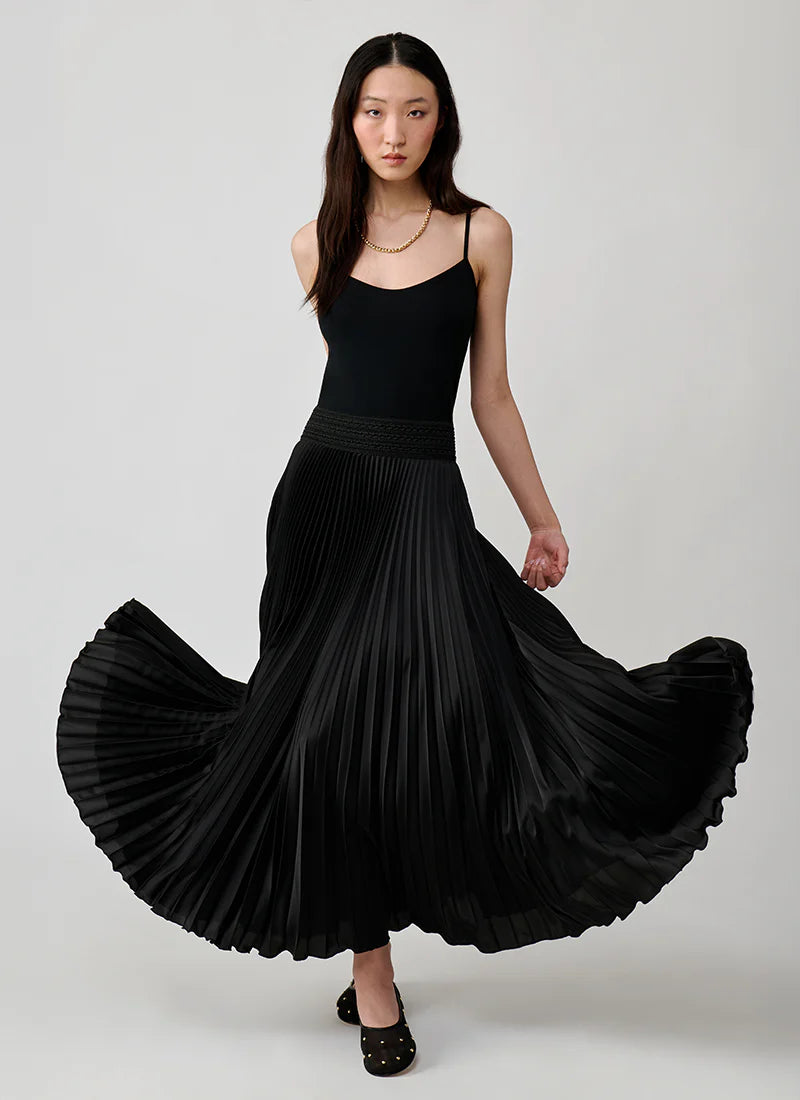 CLASSIC SATIN MIDI SKIRT IN BLACK