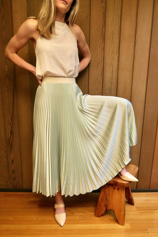 SATIN SKIRT MIDI IN PISTACHIO