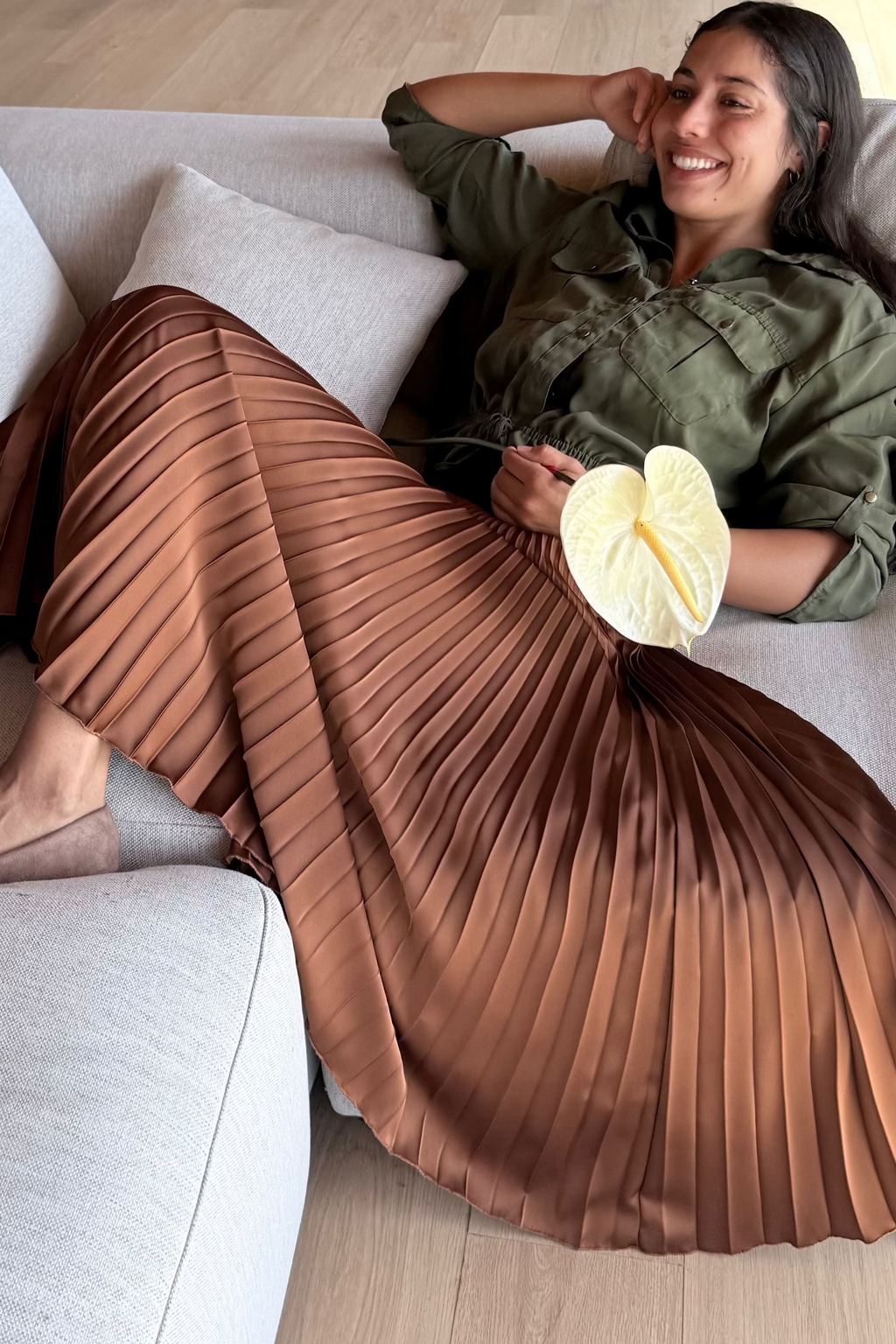 CLASSIC SATIN SKIRT IN CHESTNUT