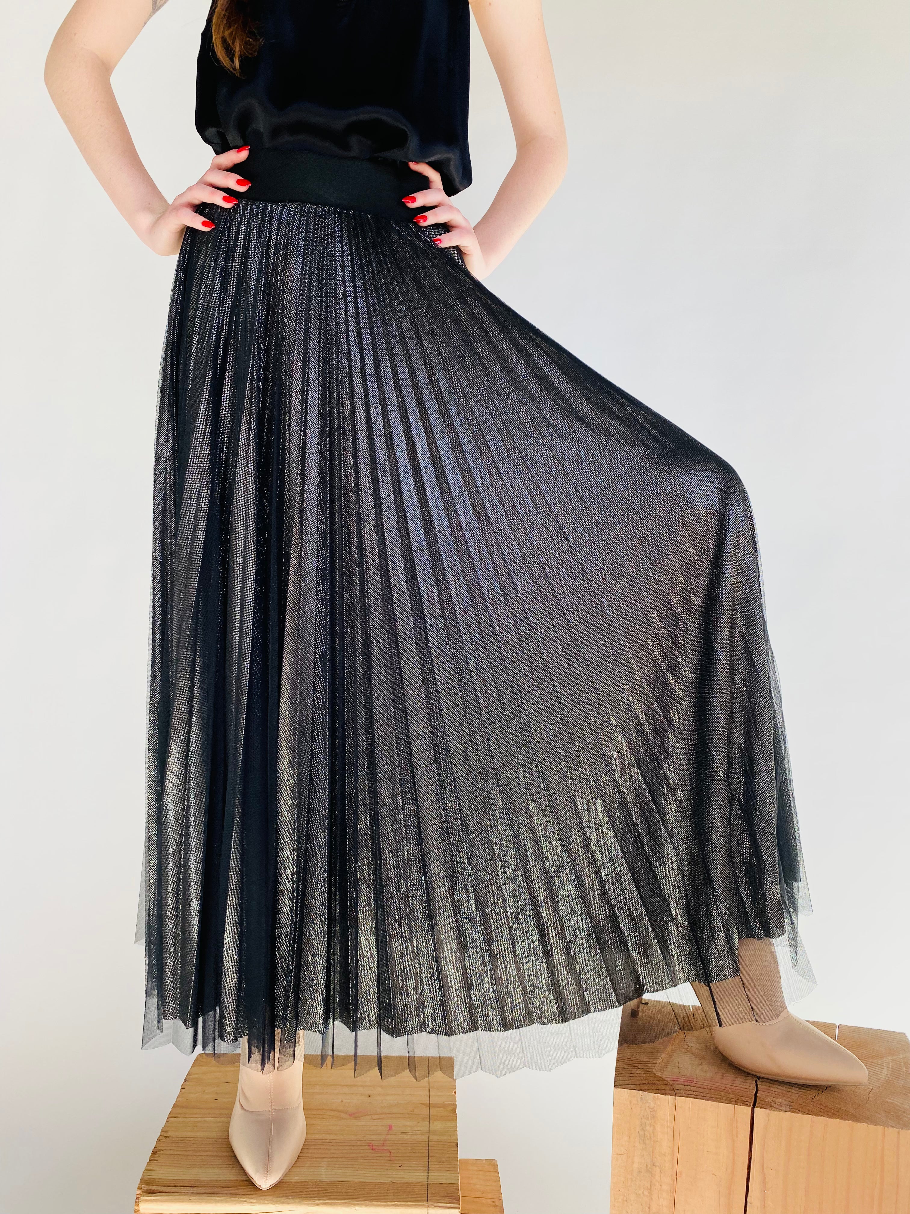 METALLIC PLEAT SKIRT SILVER WITH MESH OVERLAY