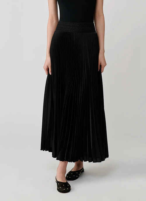 CLASSIC SATIN MIDI SKIRT IN BLACK