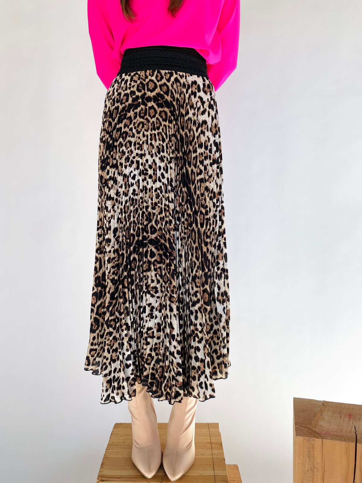 LEO CREPE SKIRT